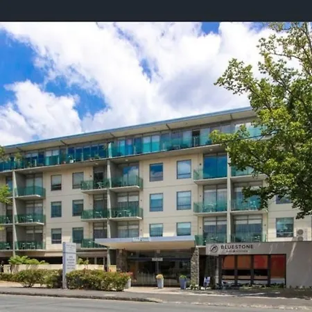 Self Contained In City With On Site Restaurant, Gym & Parking Launceston Exterior photo